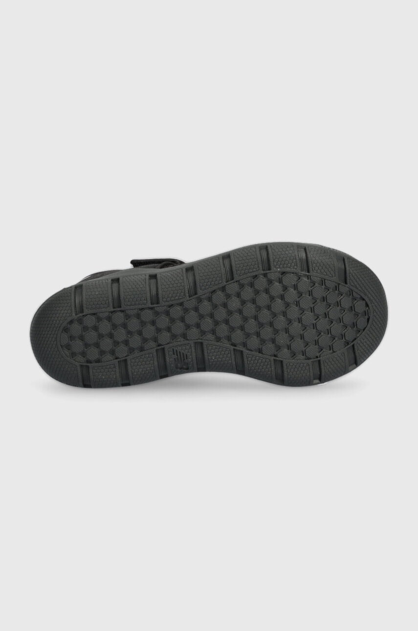 New Balance Детски сандали NBYO208 в черно - Pepit.bg