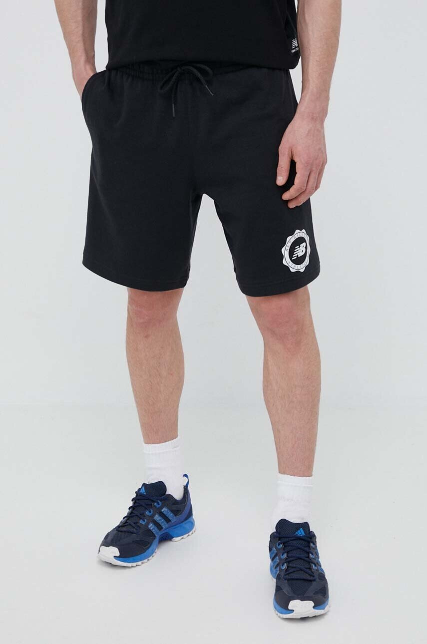 New Balance Къс панталон в черно - Pepit.bg