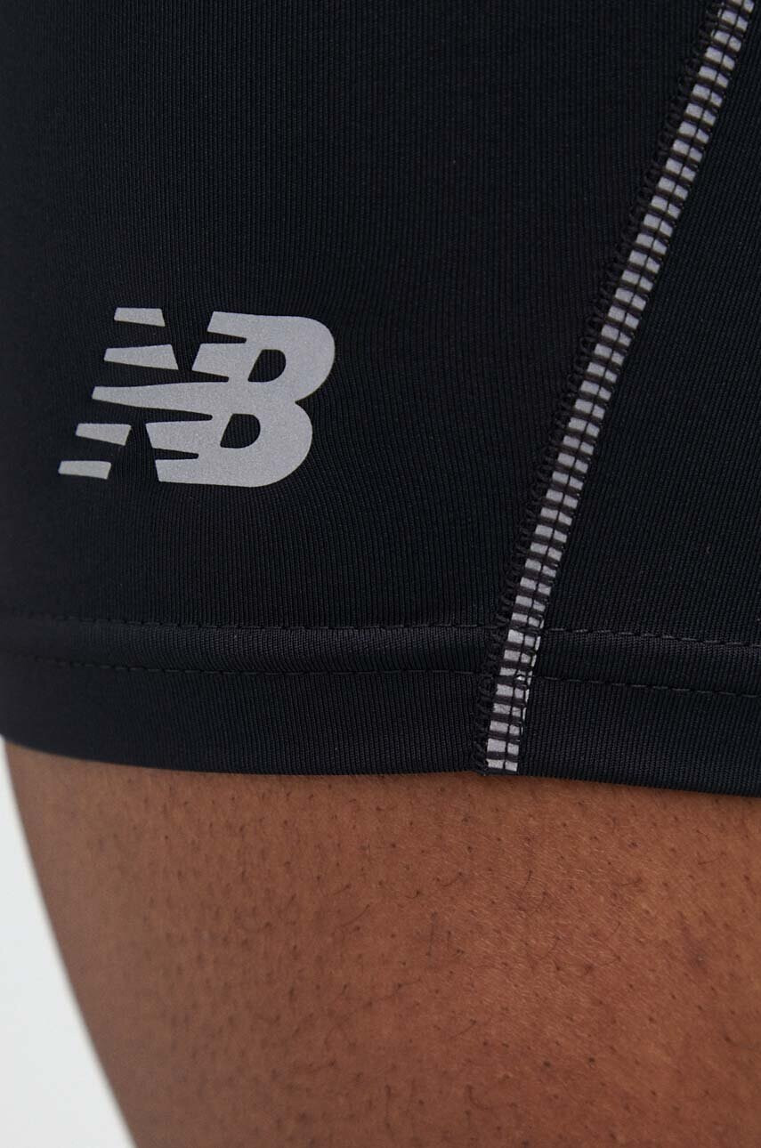 New Balance Къс панталон за бягане Accelerate в черно - Pepit.bg