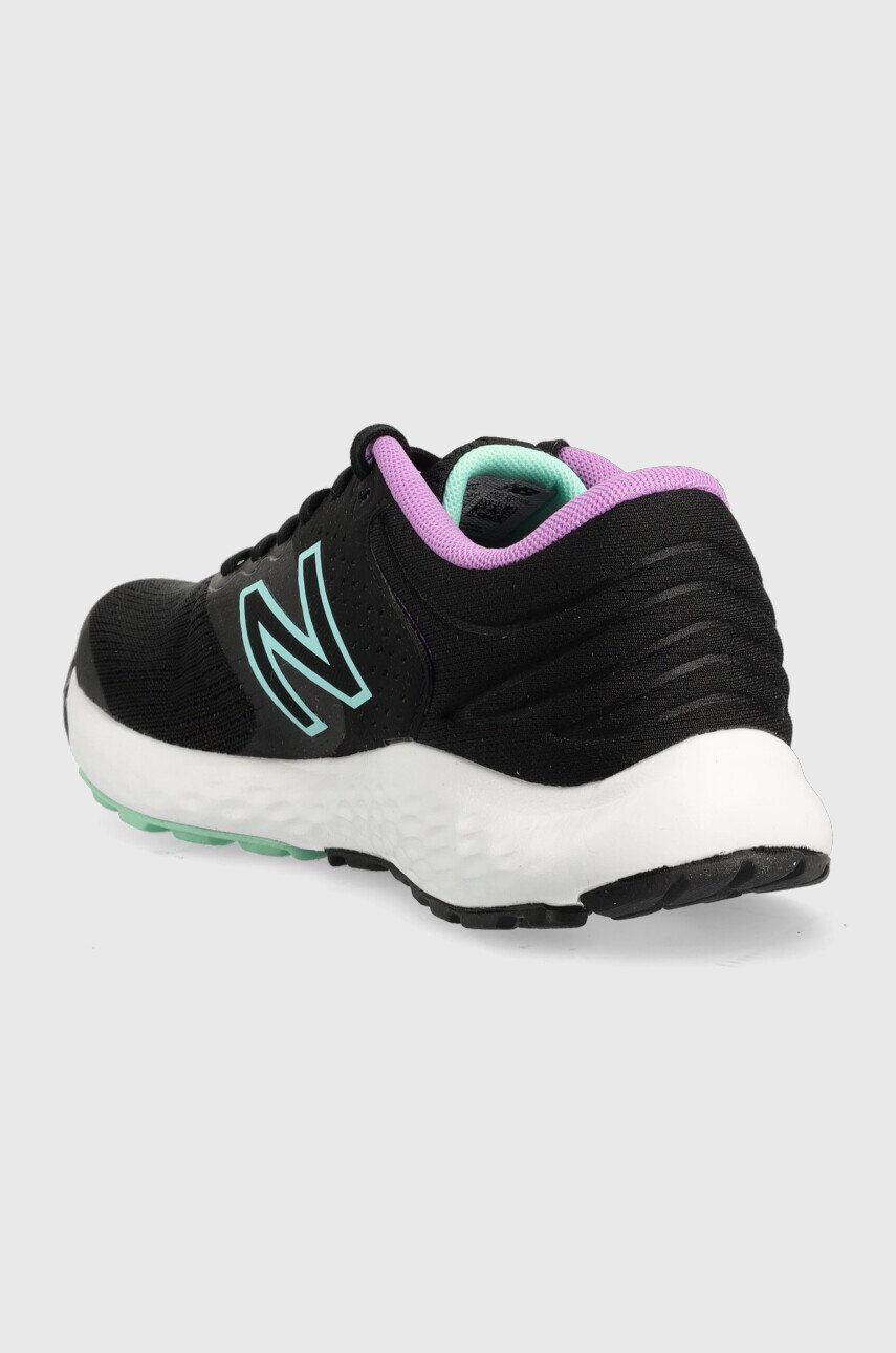 New Balance Обувки за бягане 520v7 в черно - Pepit.bg