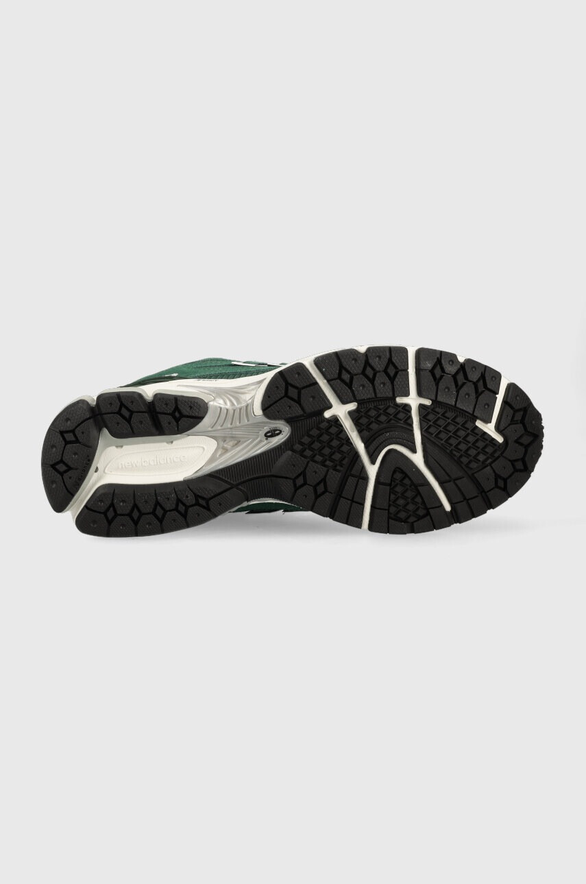 New Balance Маратонки M1906RX в зелено - Pepit.bg