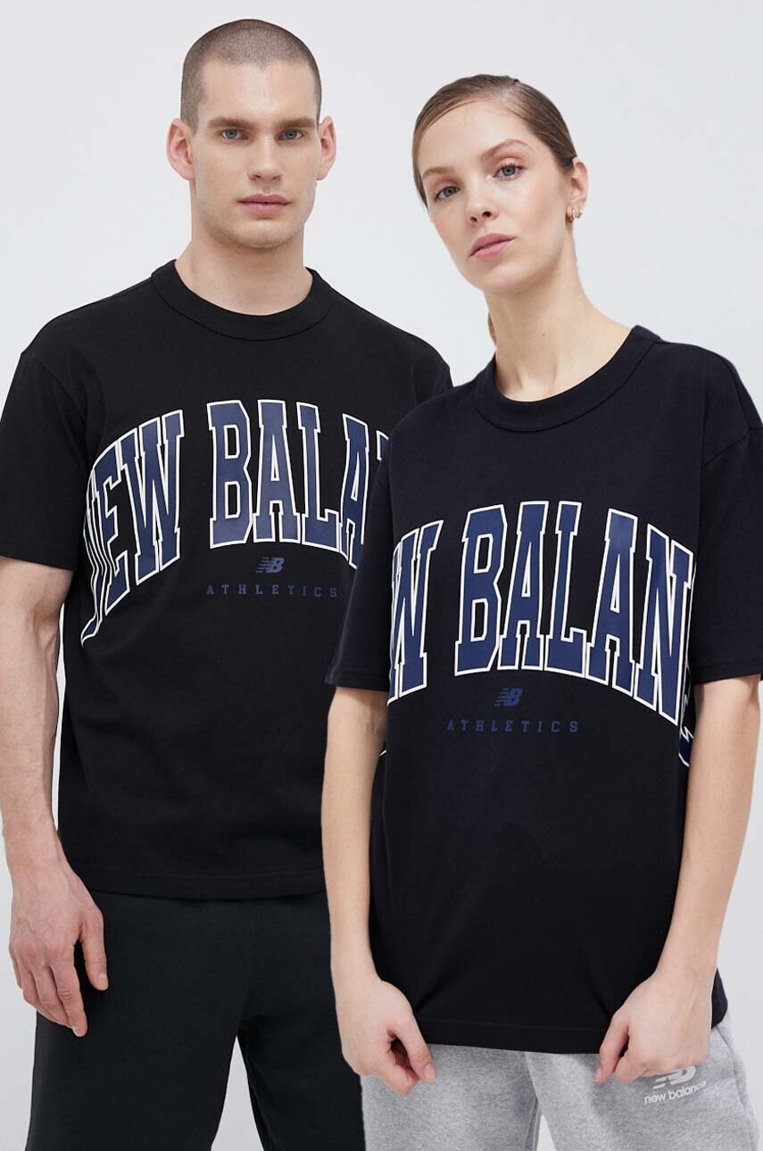 New Balance Памучна тениска в черно с принт - Pepit.bg