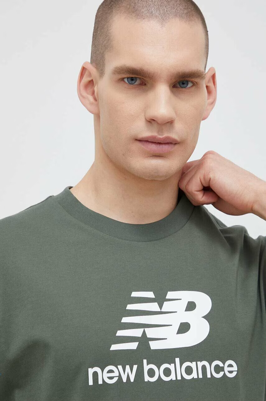 New Balance Памучна тениска в зелено с десен - Pepit.bg