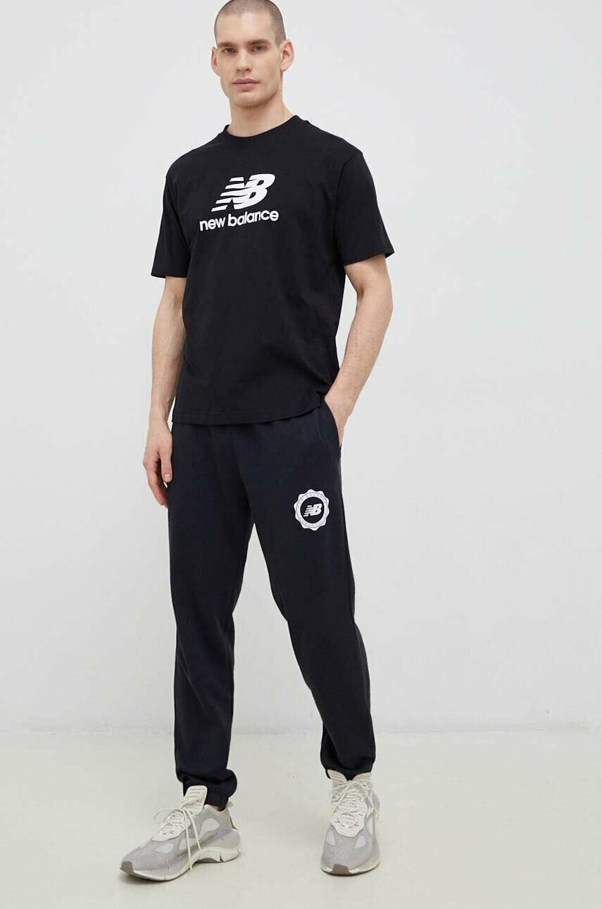 New Balance Памучна тениска в черно с десен - Pepit.bg