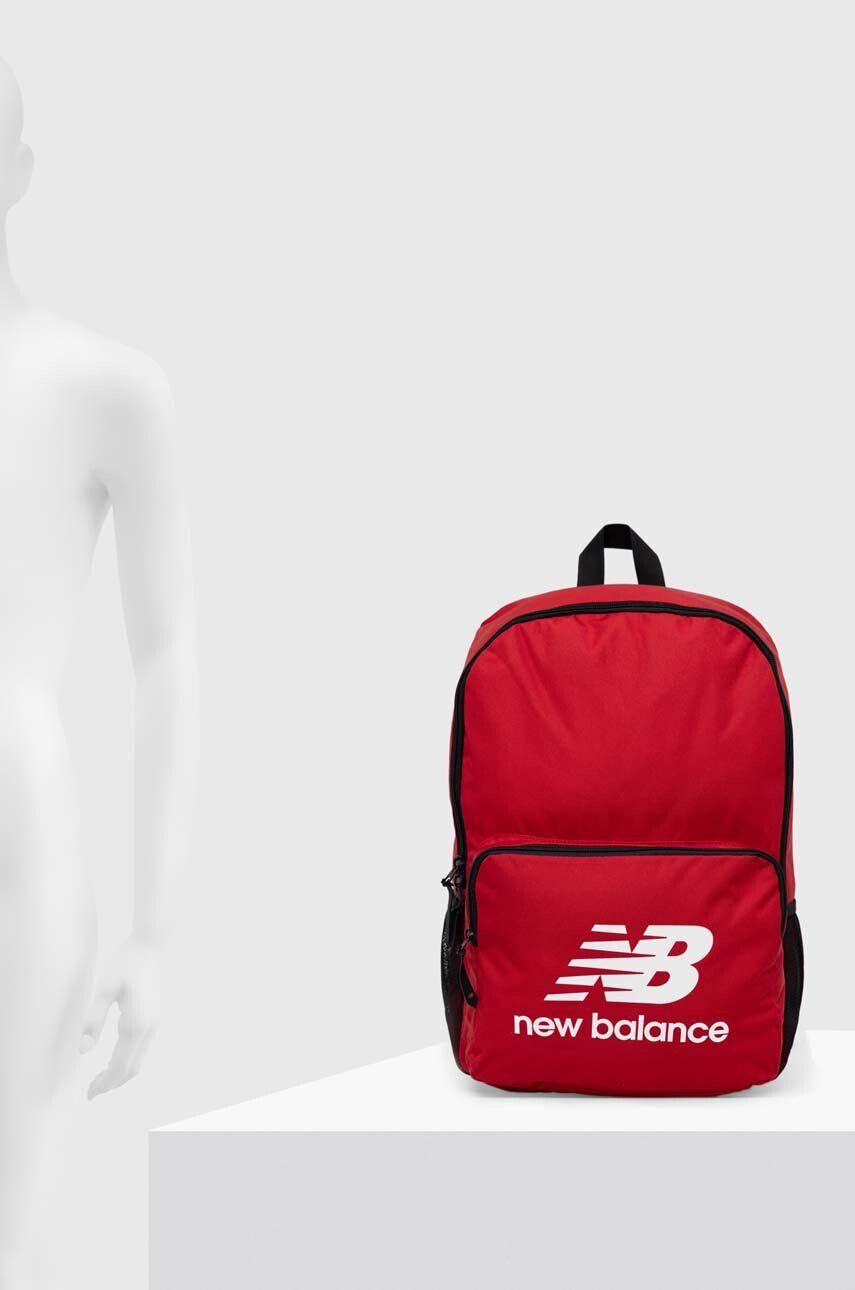 New Balance Раница BG93040GSCW в червено голям размер с изчистен дизайн - Pepit.bg