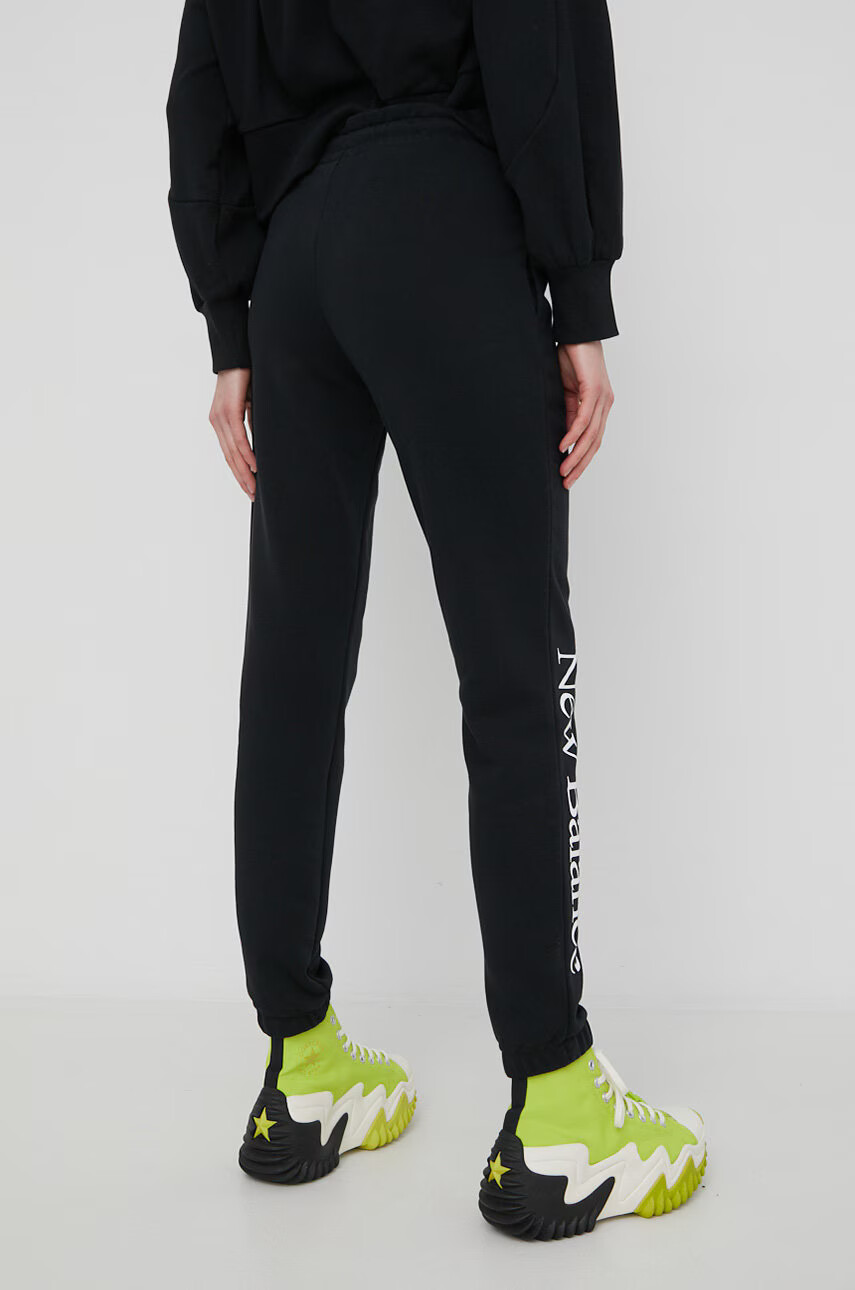 New Balance Спортен панталон WP21508BK - Pepit.bg