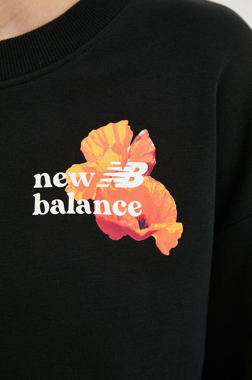 New Balance Суичър в черно с принт - Pepit.bg