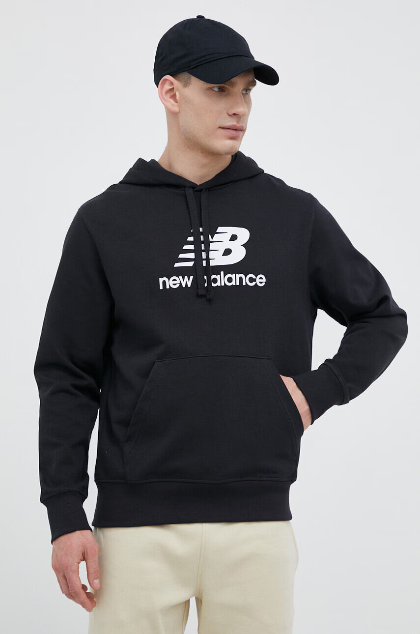 New Balance Суичър в черно с качулка с принт - Pepit.bg
