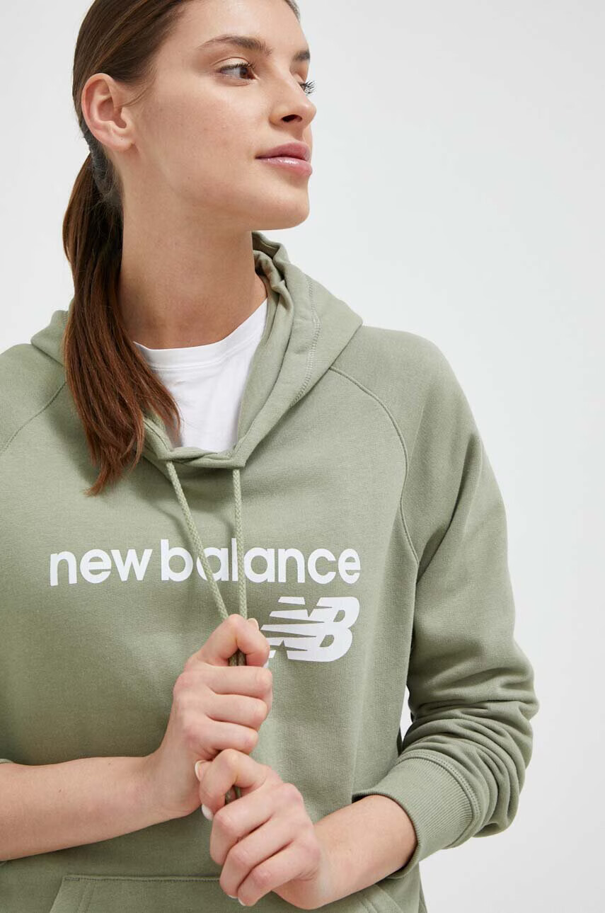 New Balance Суичър в зелено с качулка с принт - Pepit.bg