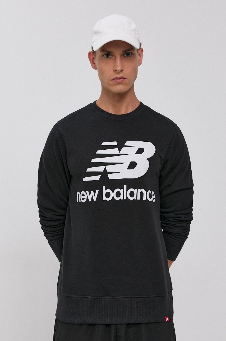 New Balance Суичър MT03560BK мъжки в черно с принт - Pepit.bg