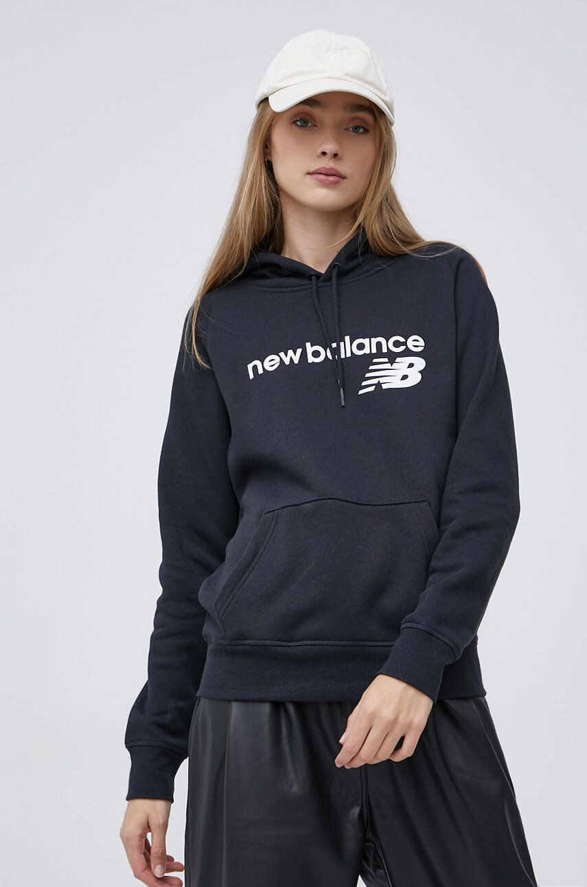 New Balance Суичър WT03810BK дамски в черно с изчистен дизайн - Pepit.bg