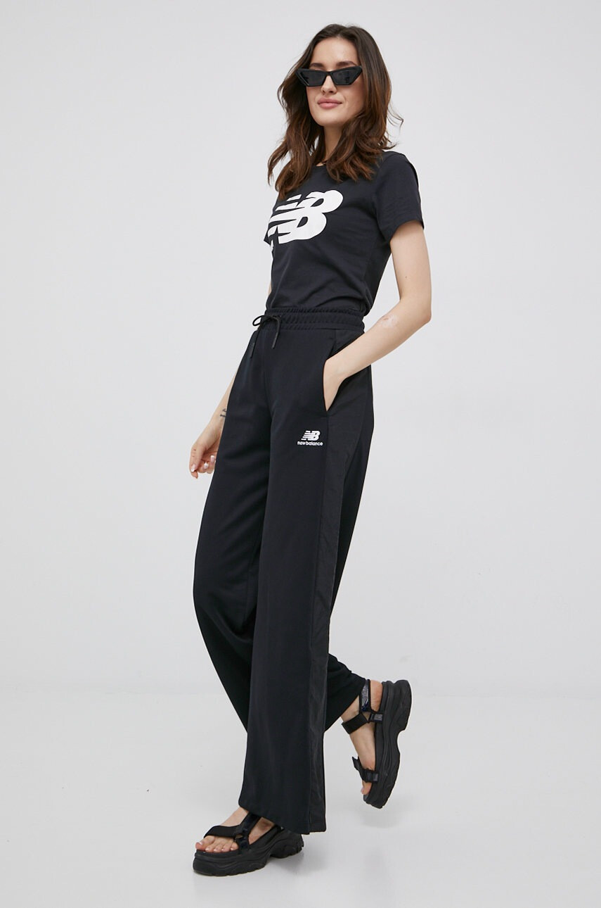 New Balance Тениска WT03816BK дамски в черно - Pepit.bg