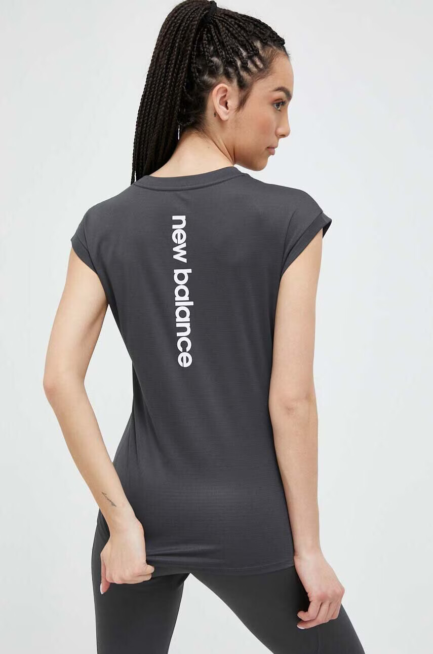 New Balance Тениска за бягане Impact Run в черно - Pepit.bg