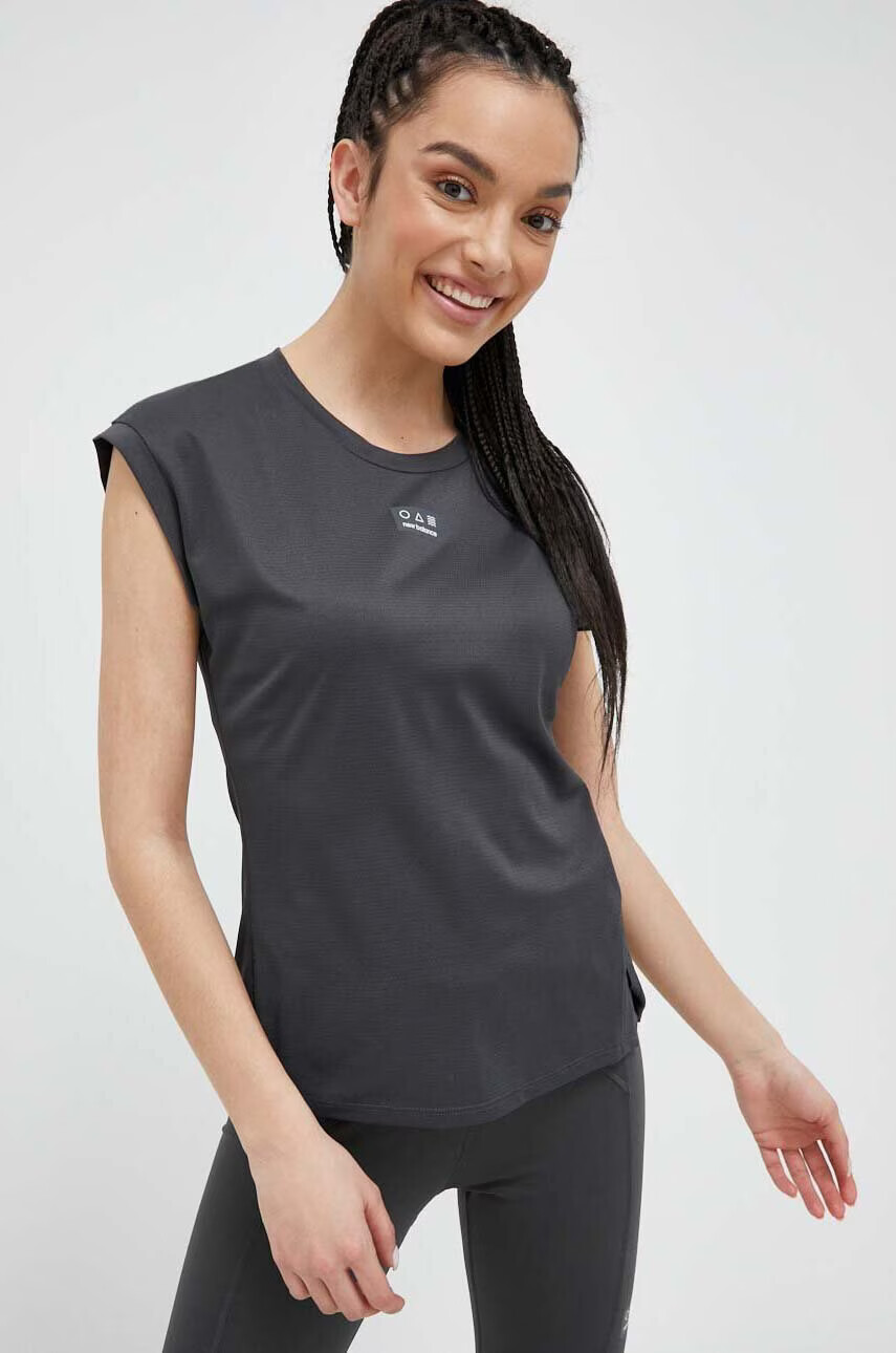 New Balance Тениска за бягане Impact Run в черно - Pepit.bg