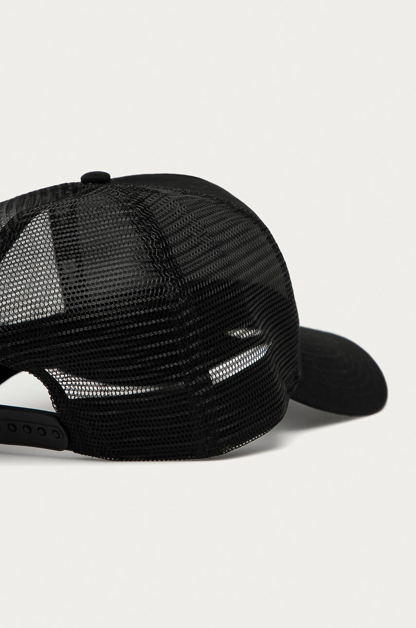 New Era Шапка в черно с апликация - Pepit.bg