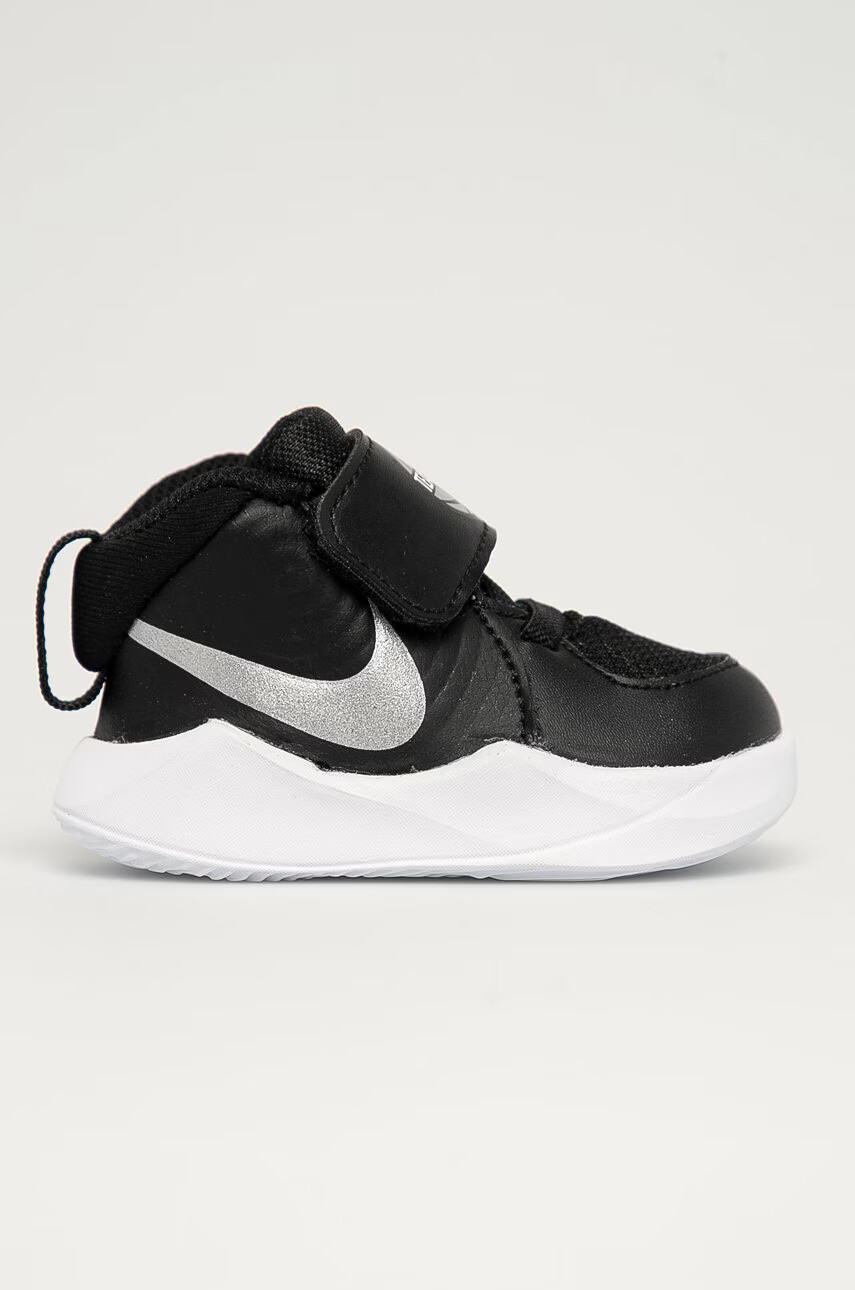 Nike Kids Детски обувки Team Hustle D 9 - Pepit.bg