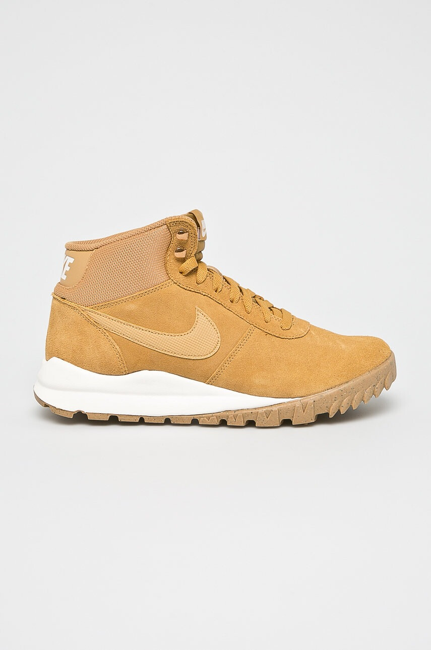 Nike Обувки Hoodland Suede - Pepit.bg