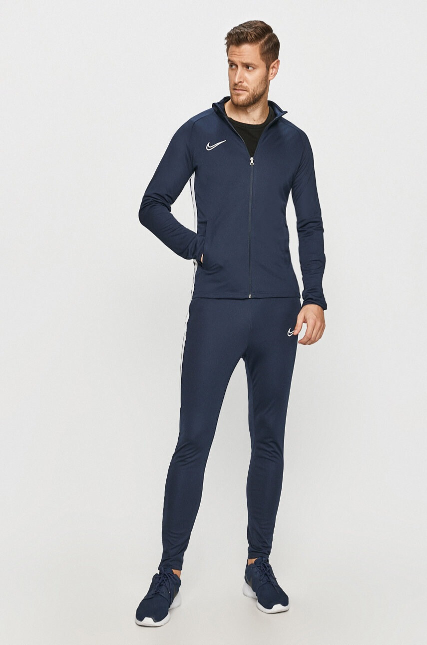 Nike Sportswear Анцуг - Pepit.bg