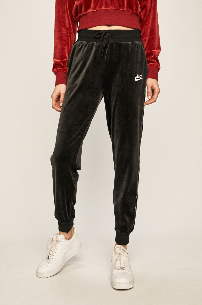 Nike Sportswear Панталони - Pepit.bg