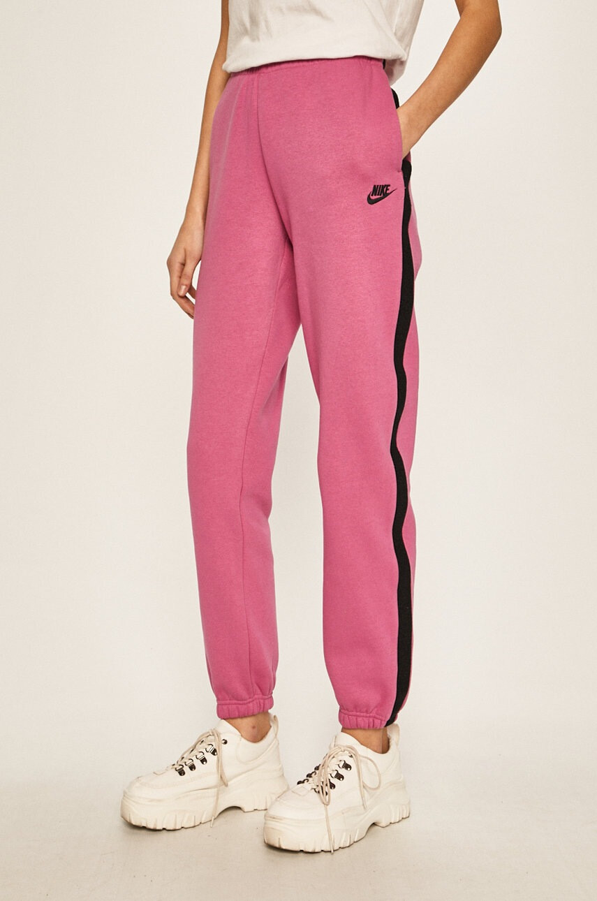 Nike Sportswear Панталони - Pepit.bg