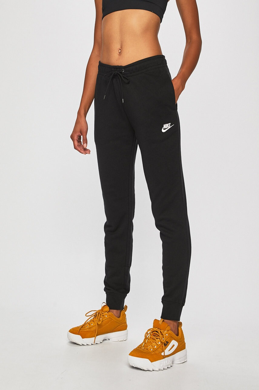 Nike Sportswear Панталони - Pepit.bg