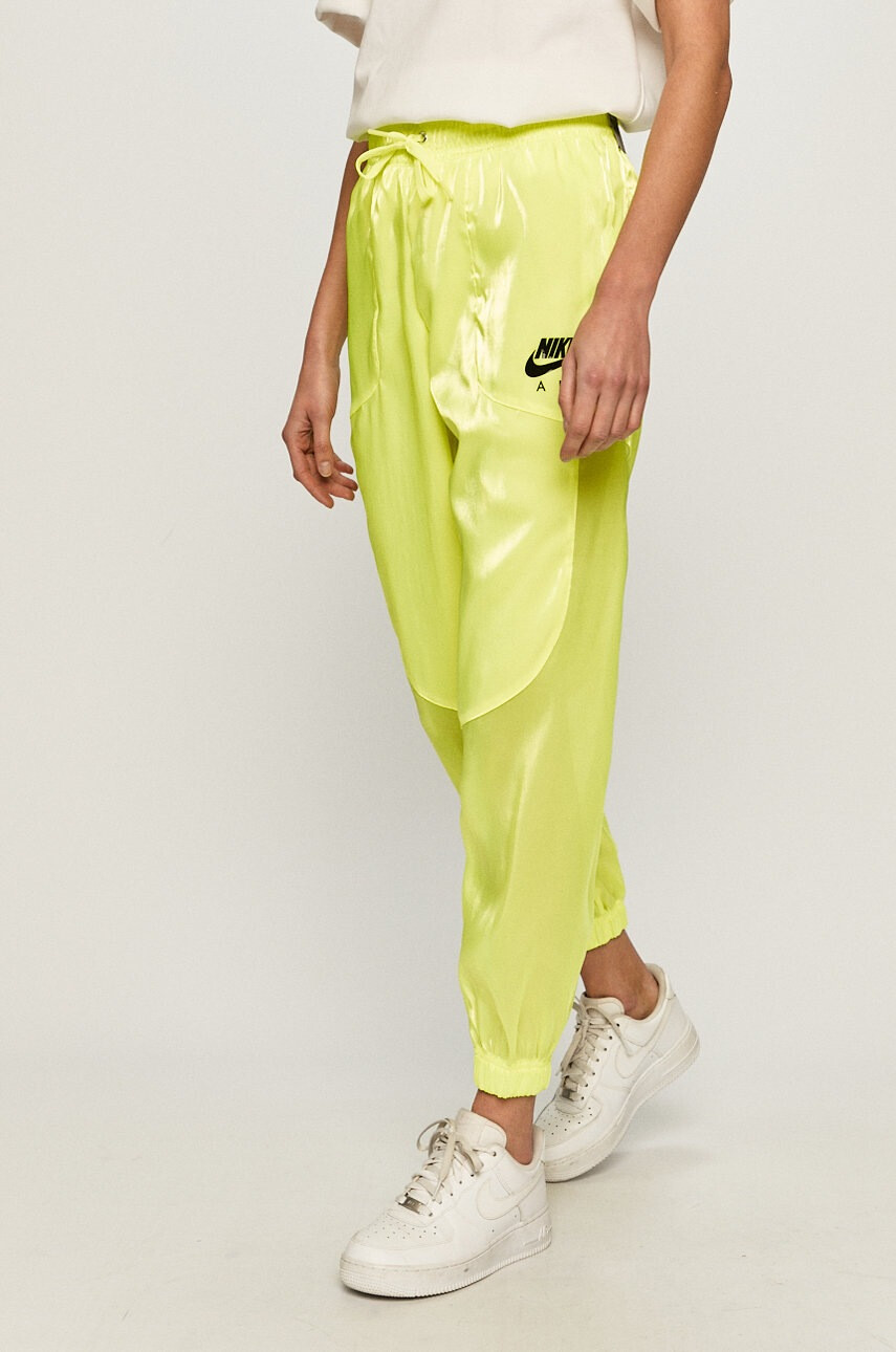 Nike Sportswear Панталони - Pepit.bg
