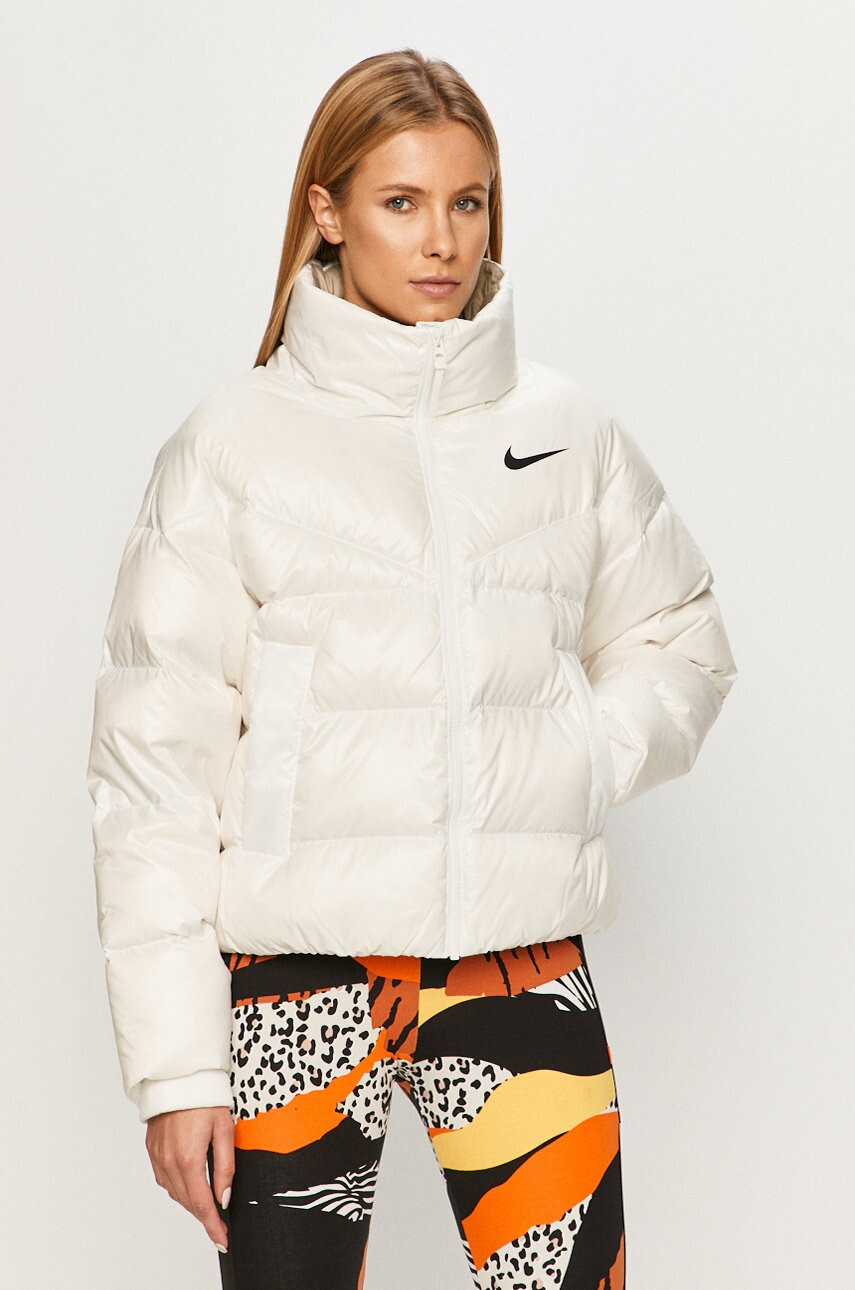 Nike Sportswear Пухено яке - Pepit.bg