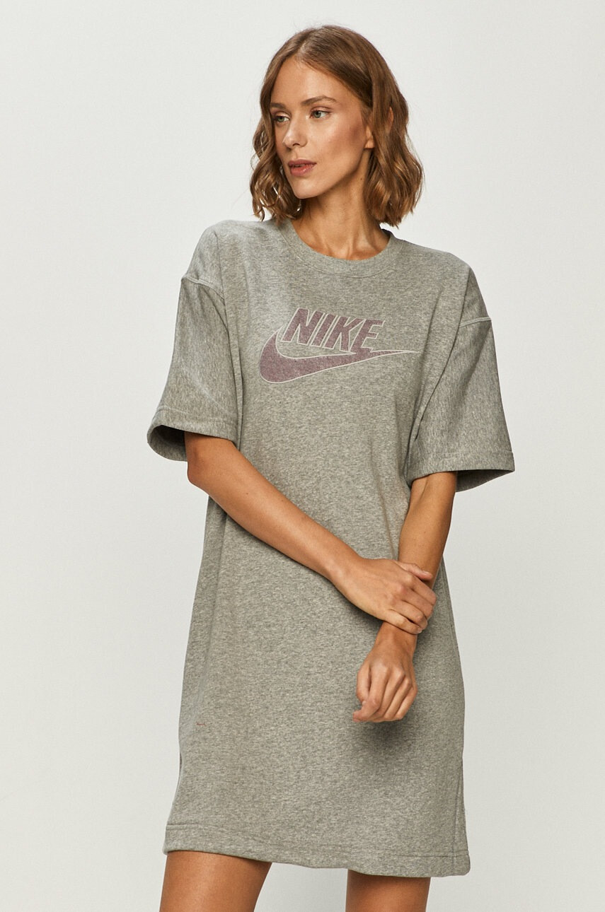 Nike Sportswear Рокля - Pepit.bg