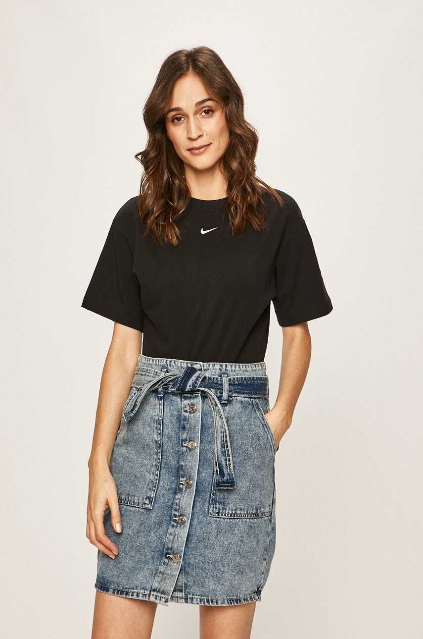 Nike Sportswear Тениска - Pepit.bg