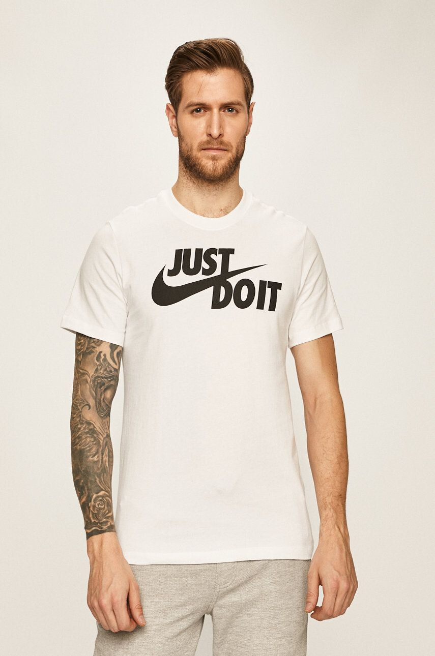 Nike Sportswear Тениска - Pepit.bg