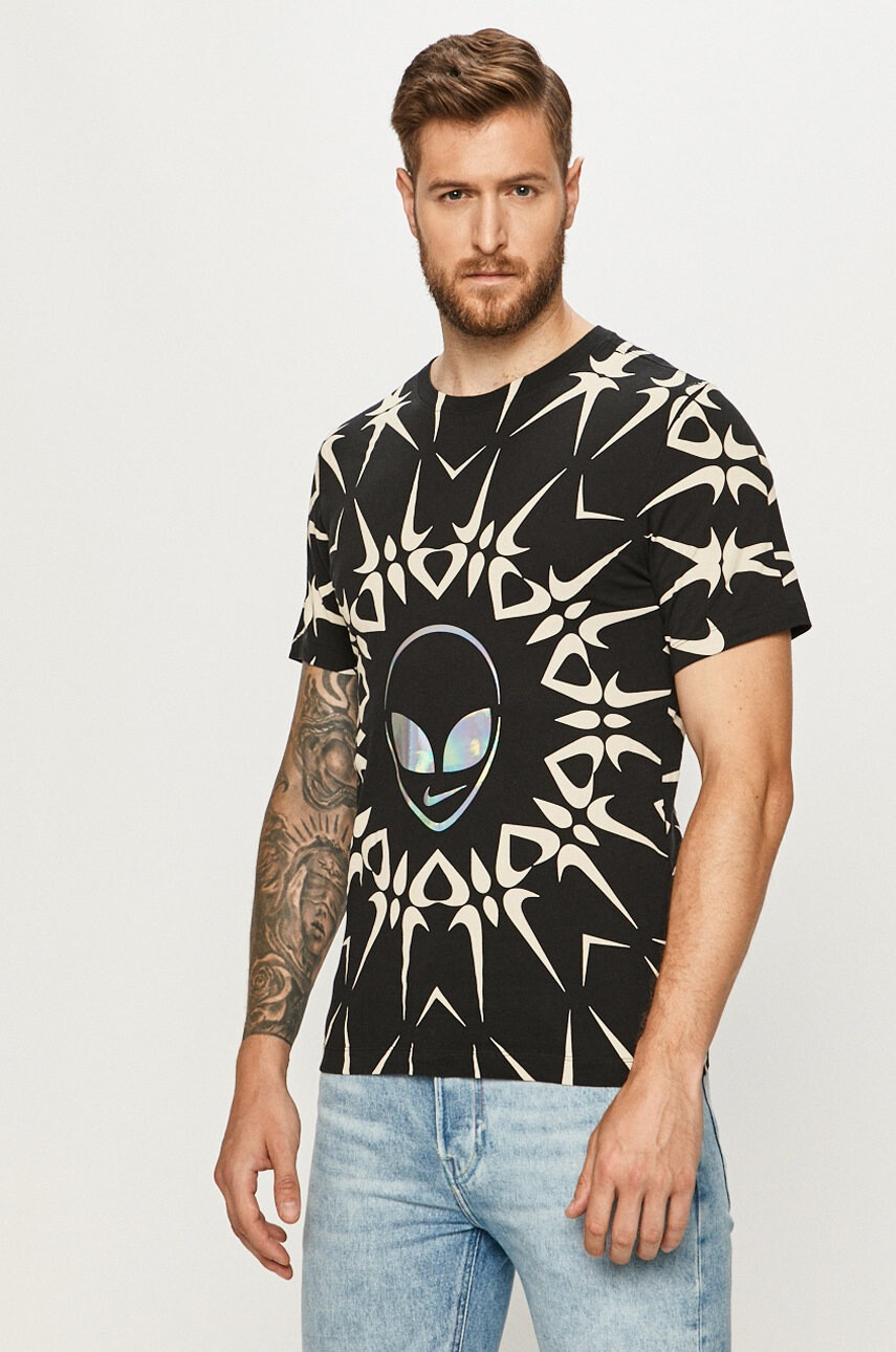 Nike Sportswear Тениска - Pepit.bg