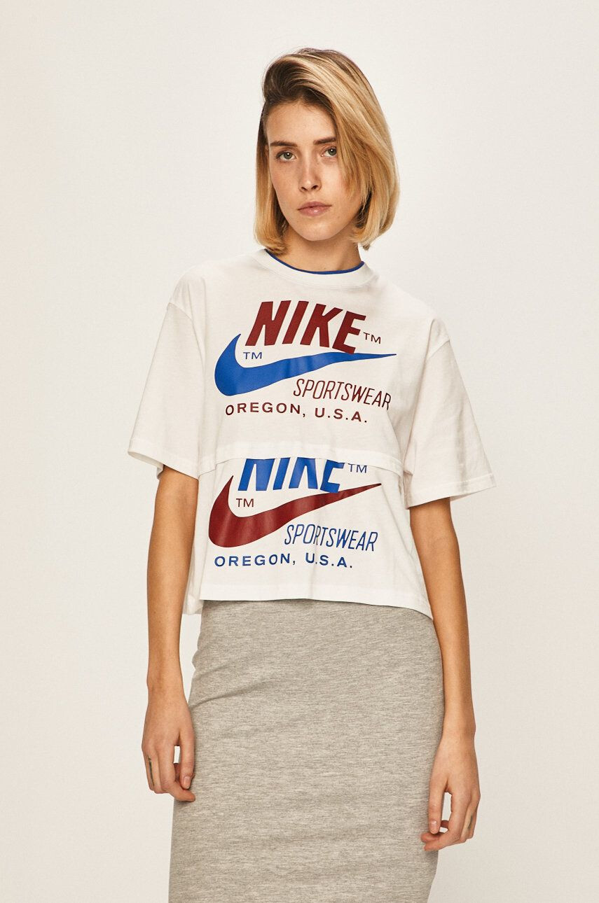 Nike Sportswear Тениска - Pepit.bg