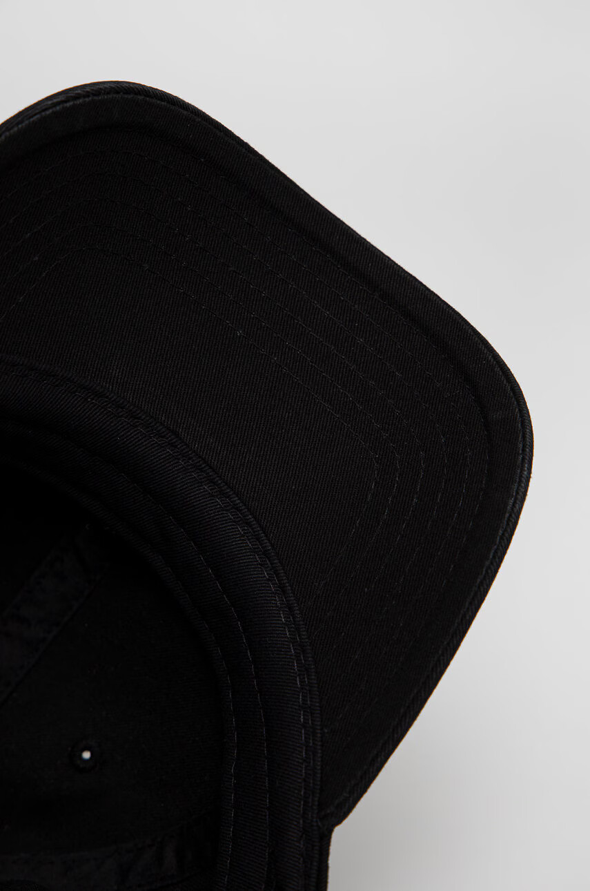 Peak Performance Памучна шапка с козирка - Pepit.bg