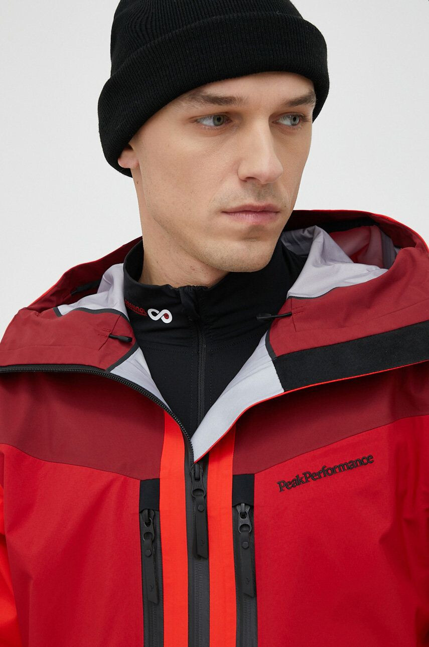 Peak Performance Яке Gravity Gore-Tex в червено - Pepit.bg