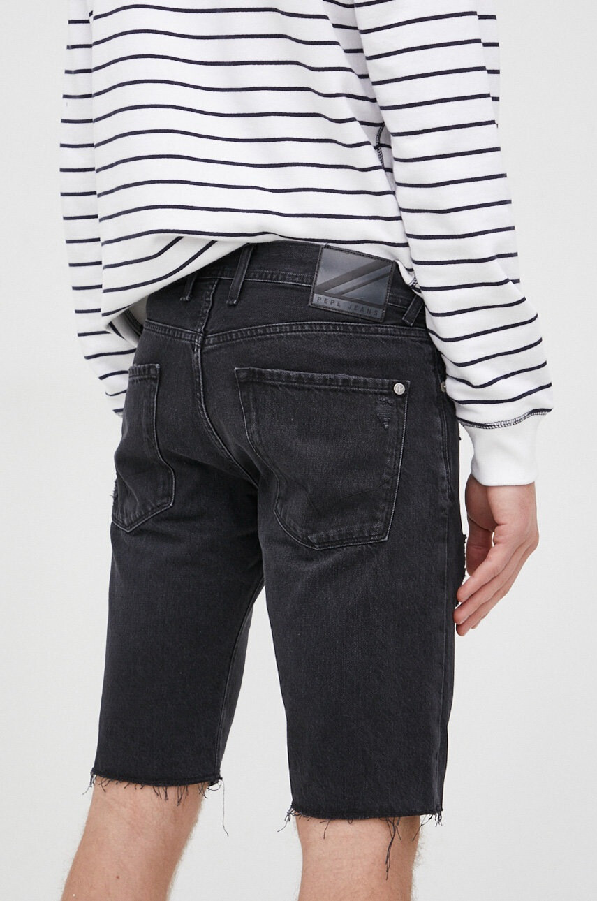 Pepe Jeans Дънкови къси панталони Stanley Short Destroy в черно - Pepit.bg