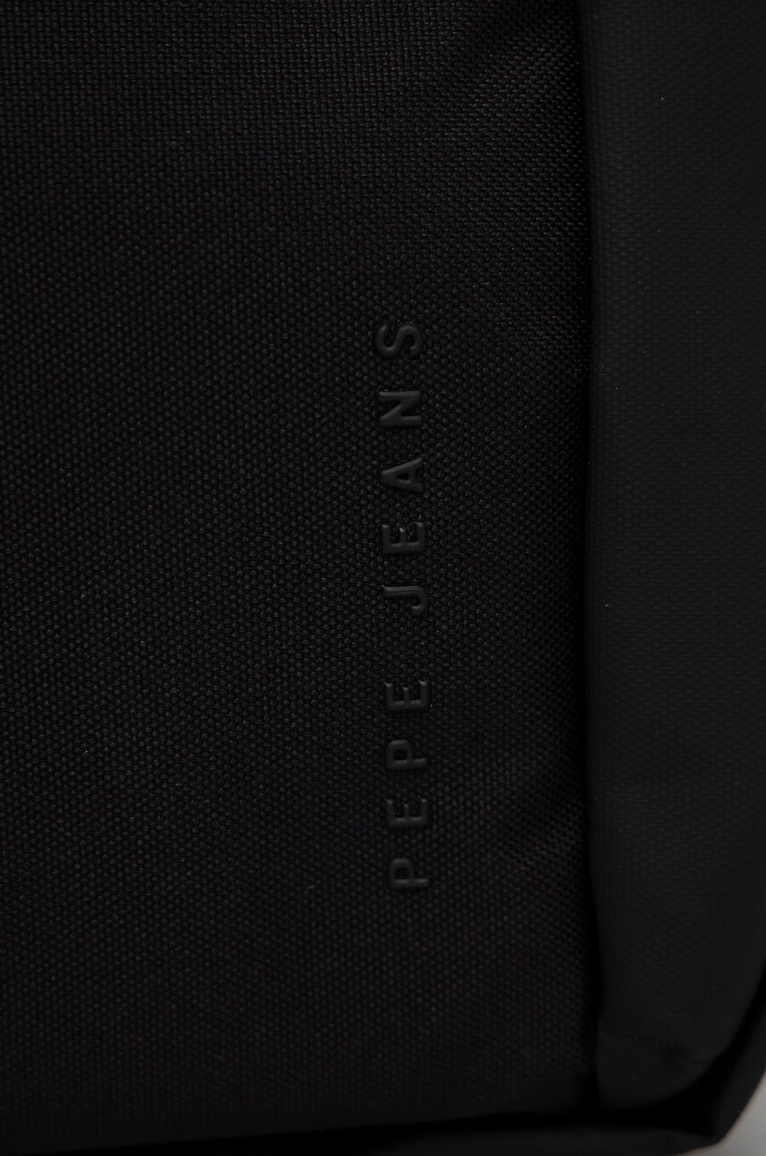 Pepe Jeans Раница в черно голям размер с изчистен дизайн - Pepit.bg