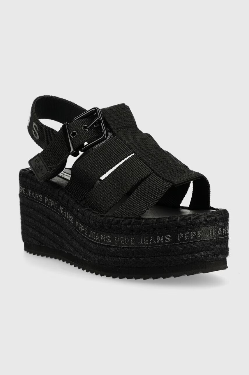 Pepe Jeans Сандали WITNEY в черно със скосена платформа PLS90577 - Pepit.bg