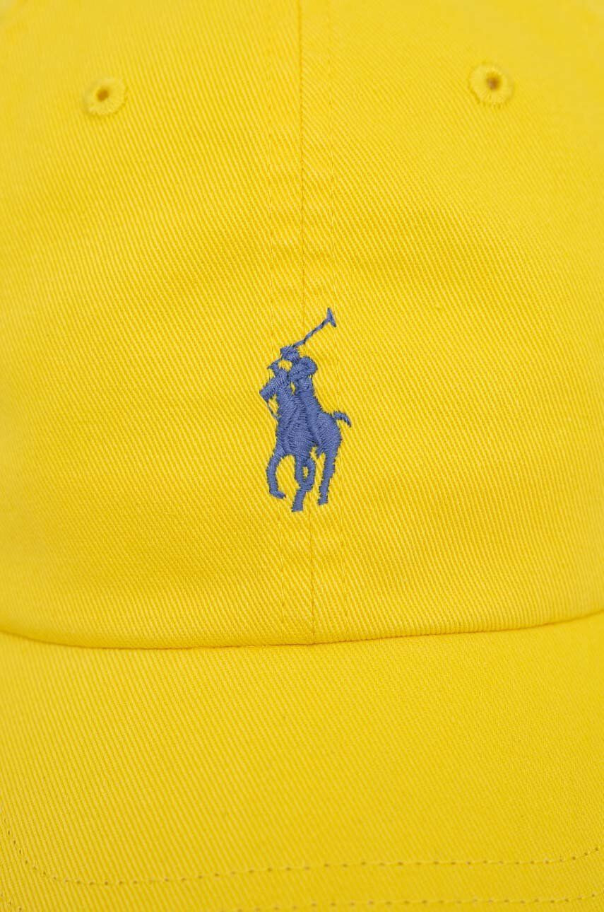 Polo Ralph Lauren Памучна шапка с козирка в жълто с апликация - Pepit.bg