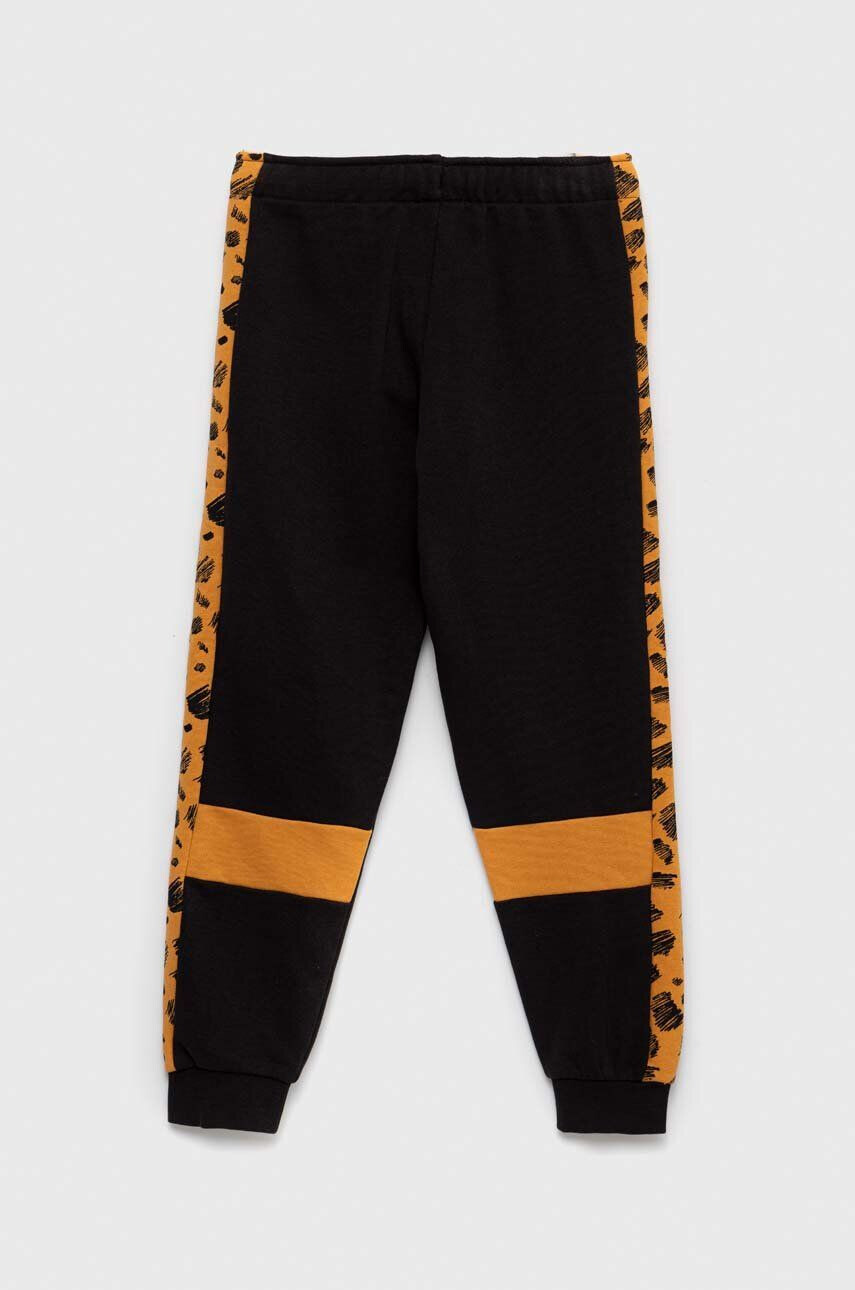 Puma Детски спортен панталон ESS+ MATES Sweatpants TR в черно с десен - Pepit.bg