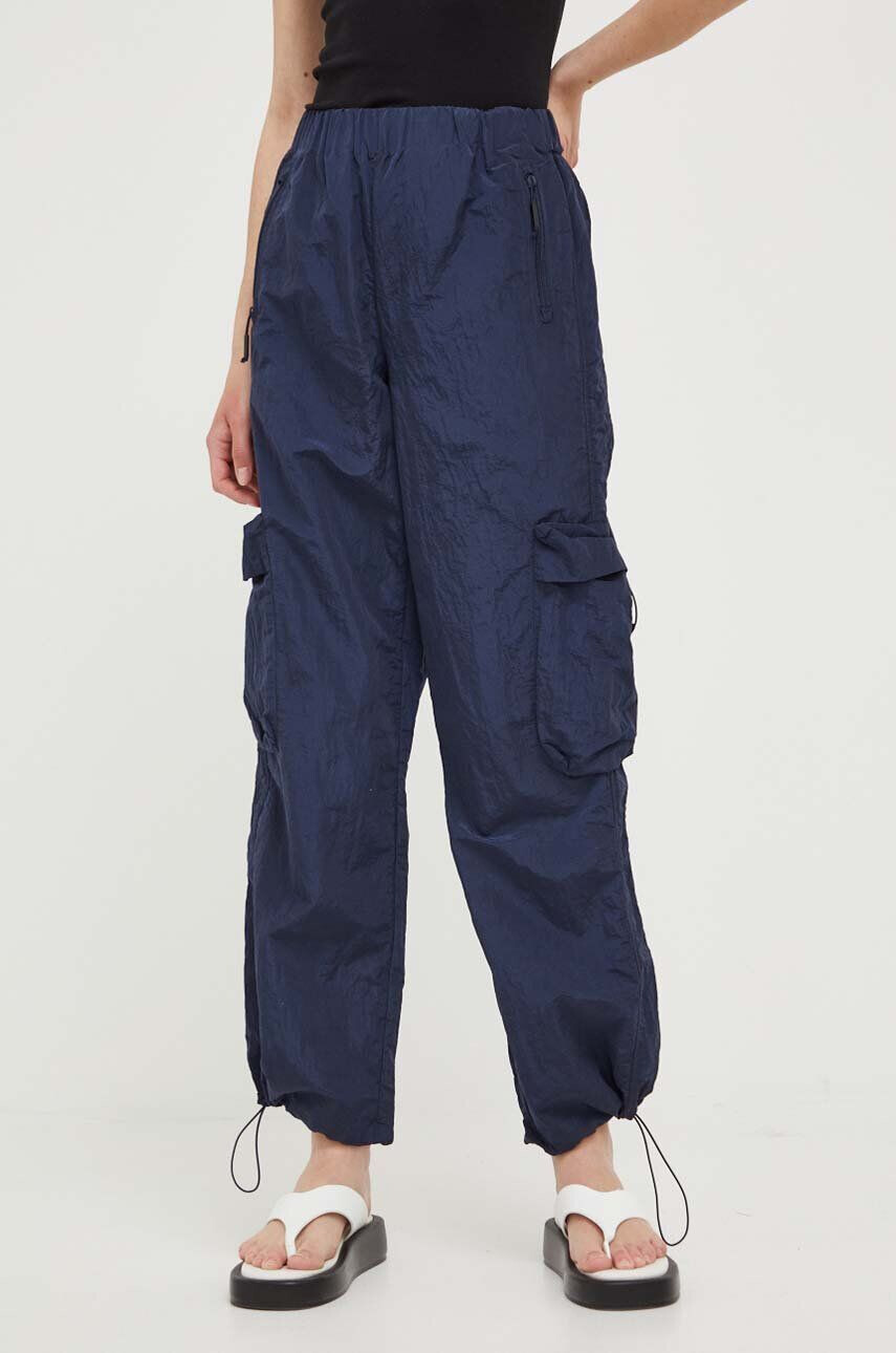 Rains Панталон 18980 Cargo Pants Wide в тъмносиньо с кройка тип карго с висока талия - Pepit.bg