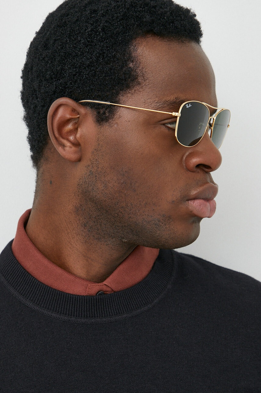 Ray-Ban Слънчеви очила в златисто - Pepit.bg