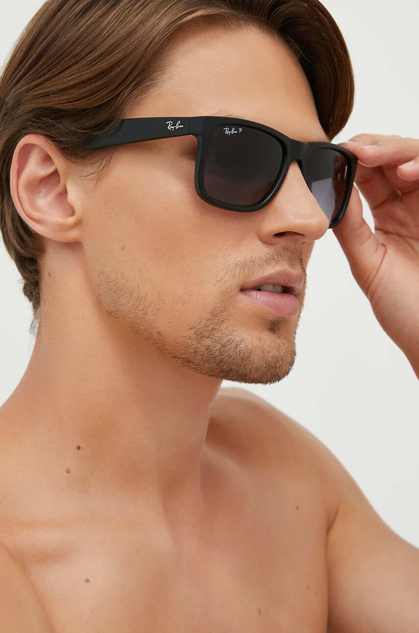 Ray-Ban Слънчеви очила в черно - Pepit.bg