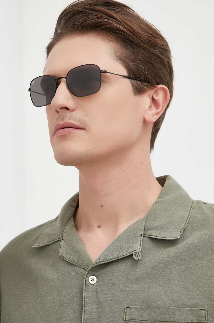 Ray-Ban Слънчеви очила в черно - Pepit.bg