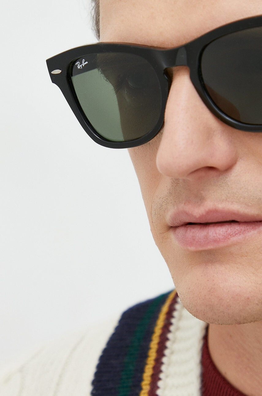 Ray-Ban Слънчеви очила в черно - Pepit.bg
