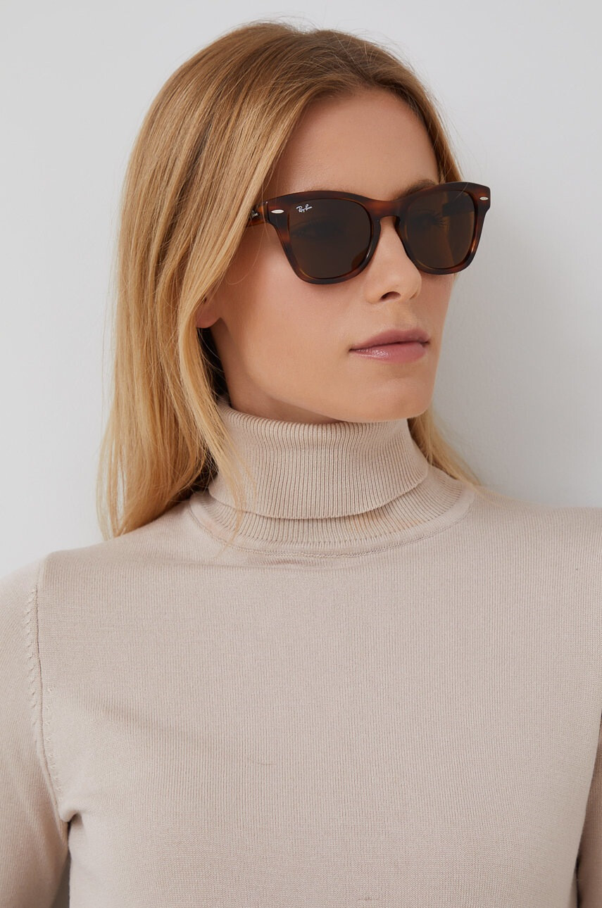 Ray-Ban Слънчеви очила в кафяво - Pepit.bg
