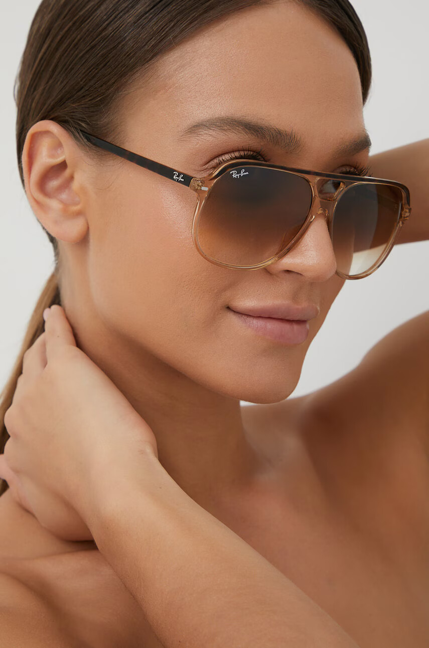 Ray-Ban Слънчеви очила в кафяво - Pepit.bg