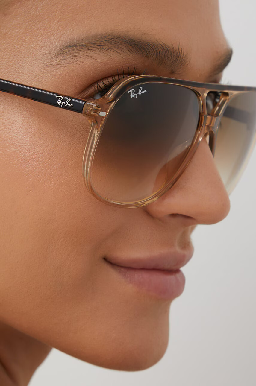 Ray-Ban Слънчеви очила в кафяво - Pepit.bg