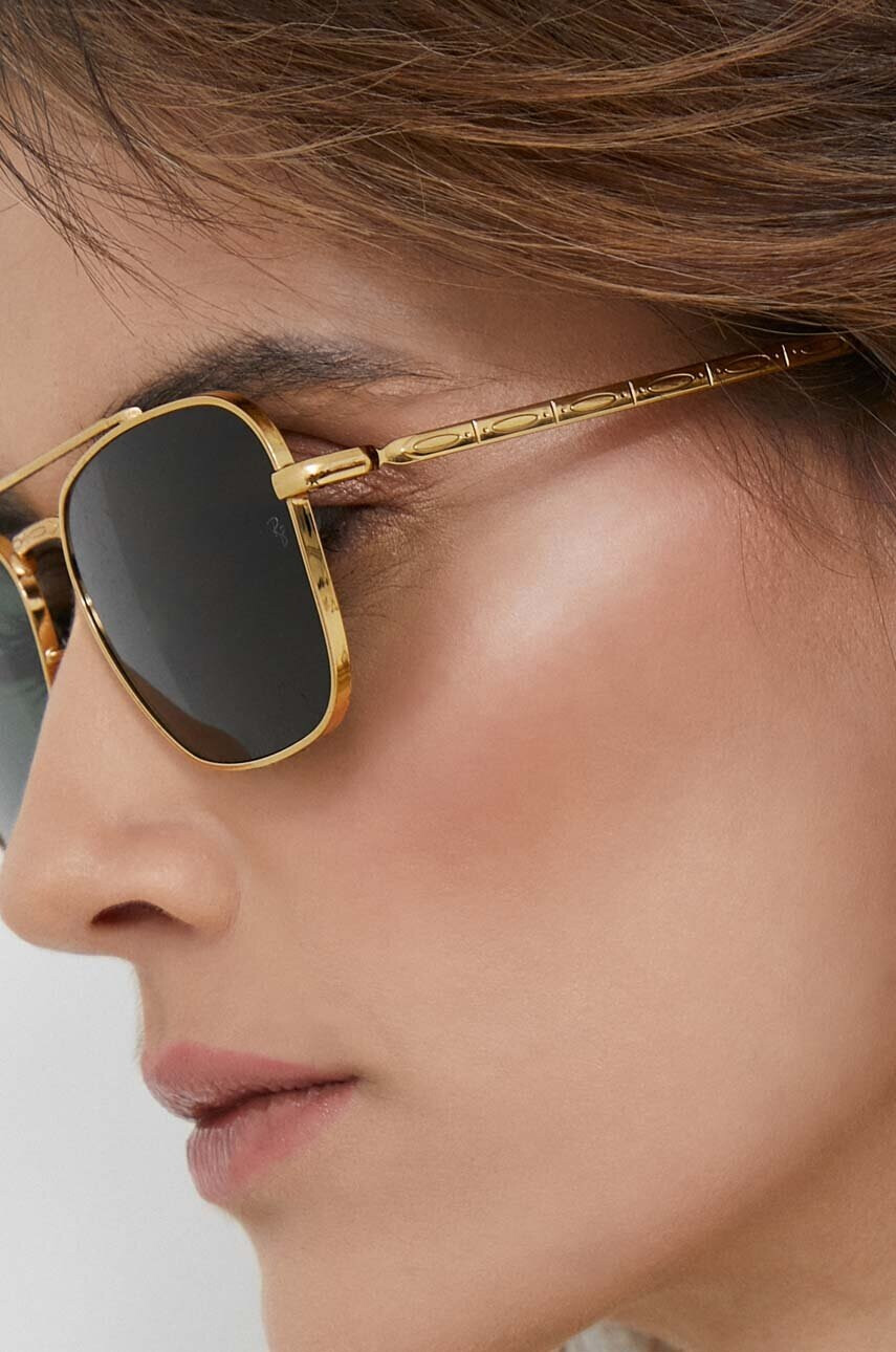 Ray-Ban Слънчеви очила в златисто - Pepit.bg