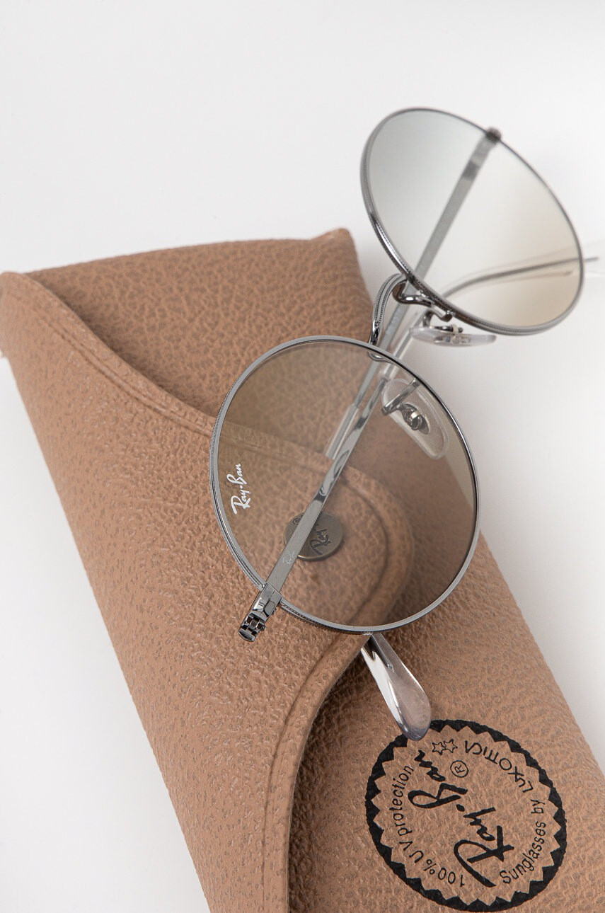 Ray-Ban Слънчеви очила в сиво - Pepit.bg