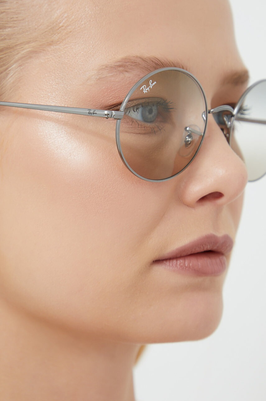 Ray-Ban Слънчеви очила в сиво - Pepit.bg
